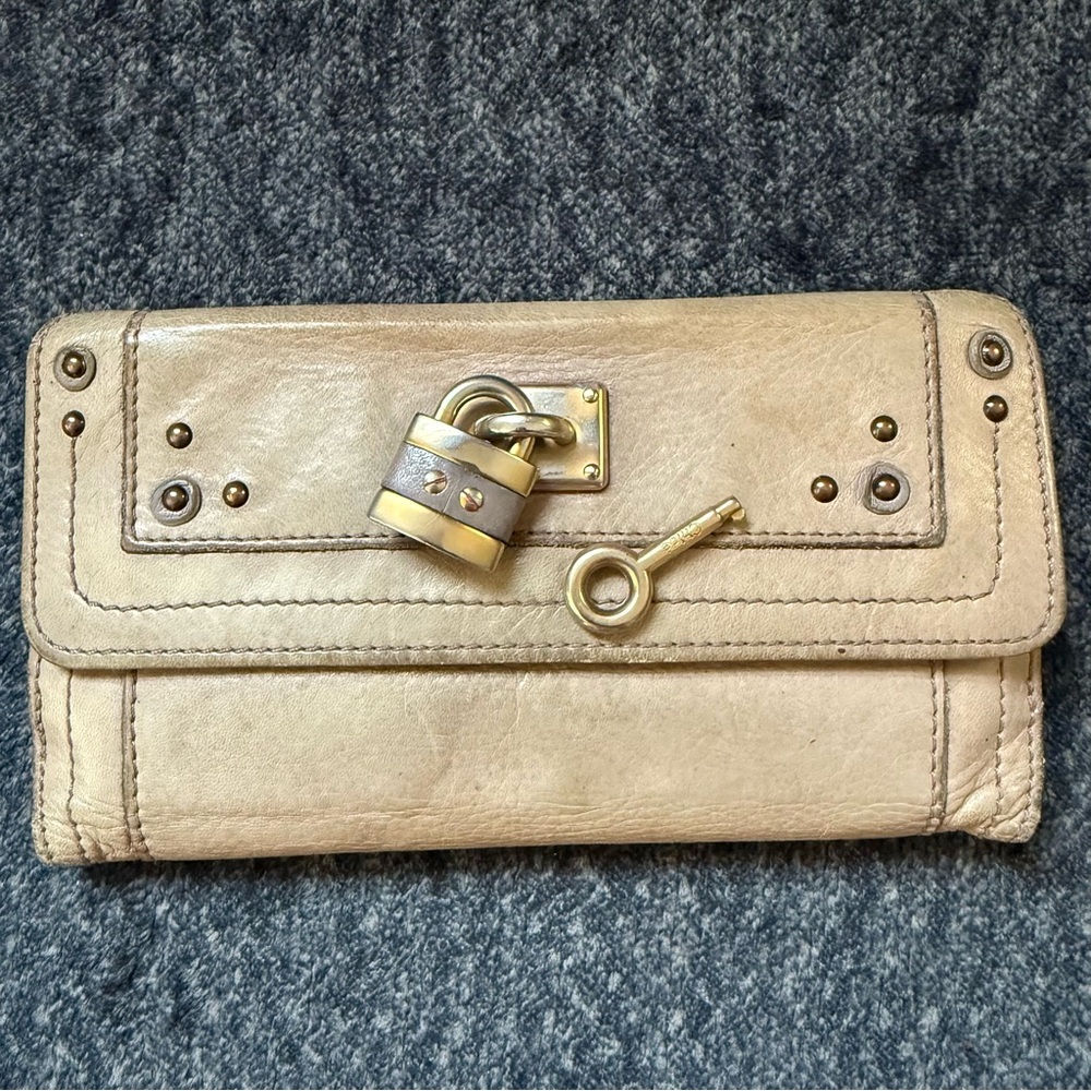 Chole’ Paddinton Leather Bifold Elegant Tan Leather Clutch
